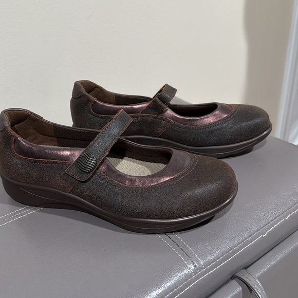 SAS Step Out - Mary Jane Walking Shoe Brown Size 8.5 N, NWOT - Picture 2 of 8